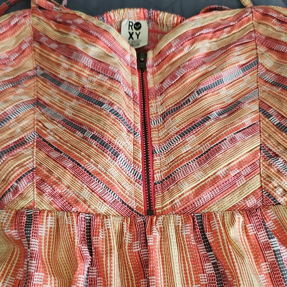 Roxy Strapless Dress with Pink and Yellow Pattern - Picture 4 of 7